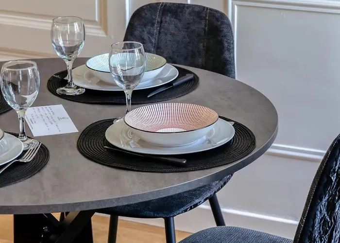 Manon Magnifique F2 Avec Vue Rouen